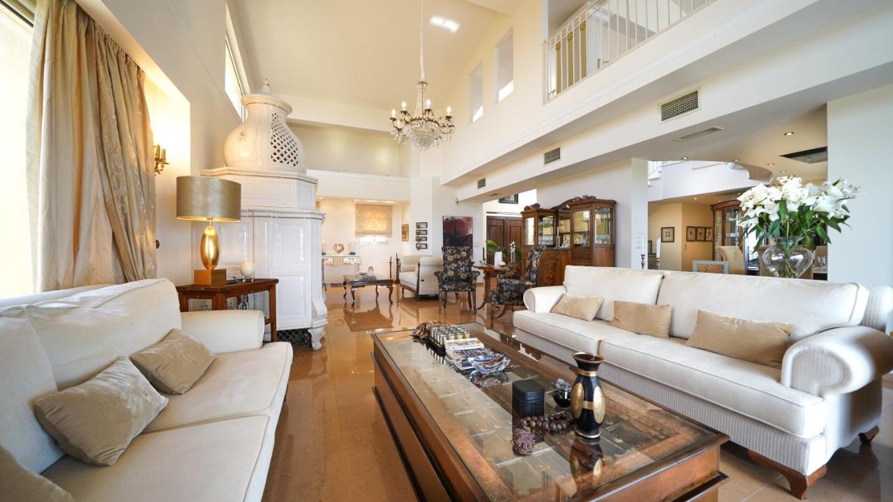 Luxury Villa Allure Dhafnes Extérieur photo