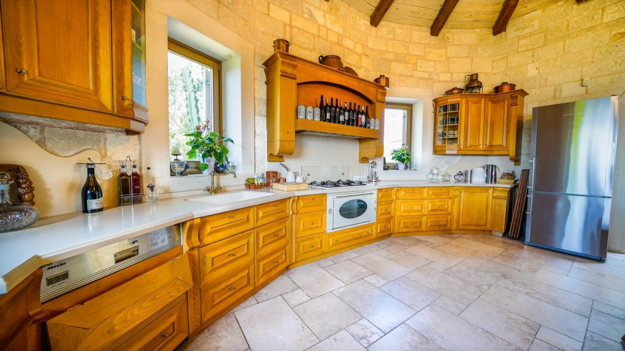 Luxury Villa Allure Dhafnes Extérieur photo
