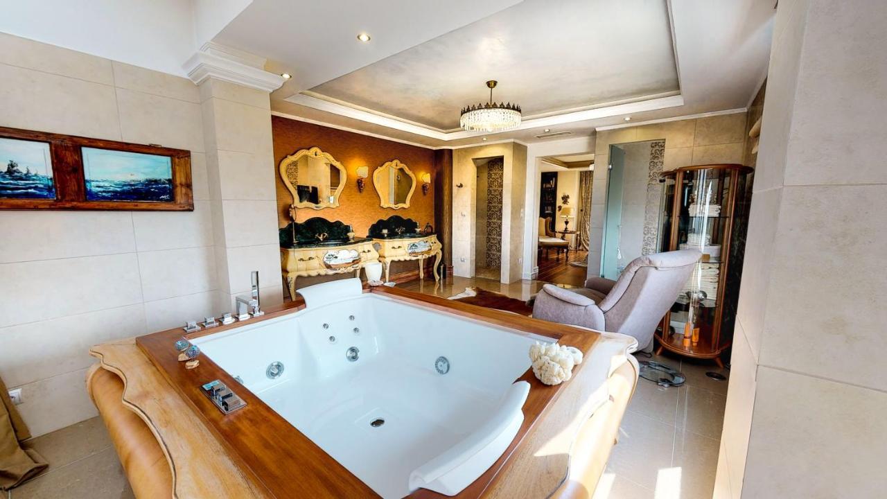 Luxury Villa Allure Dhafnes Extérieur photo