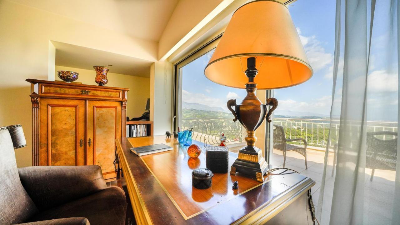 Luxury Villa Allure Dhafnes Extérieur photo