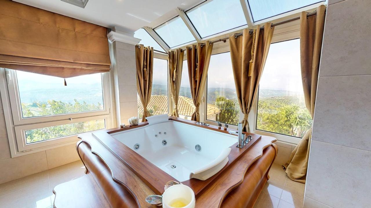 Luxury Villa Allure Dhafnes Extérieur photo