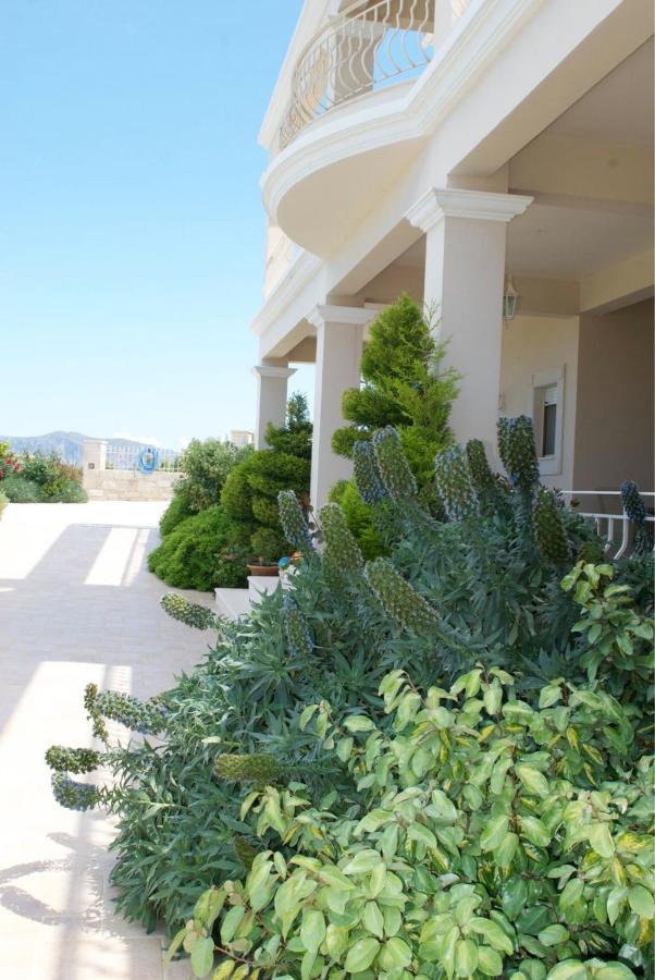 Luxury Villa Allure Dhafnes Extérieur photo